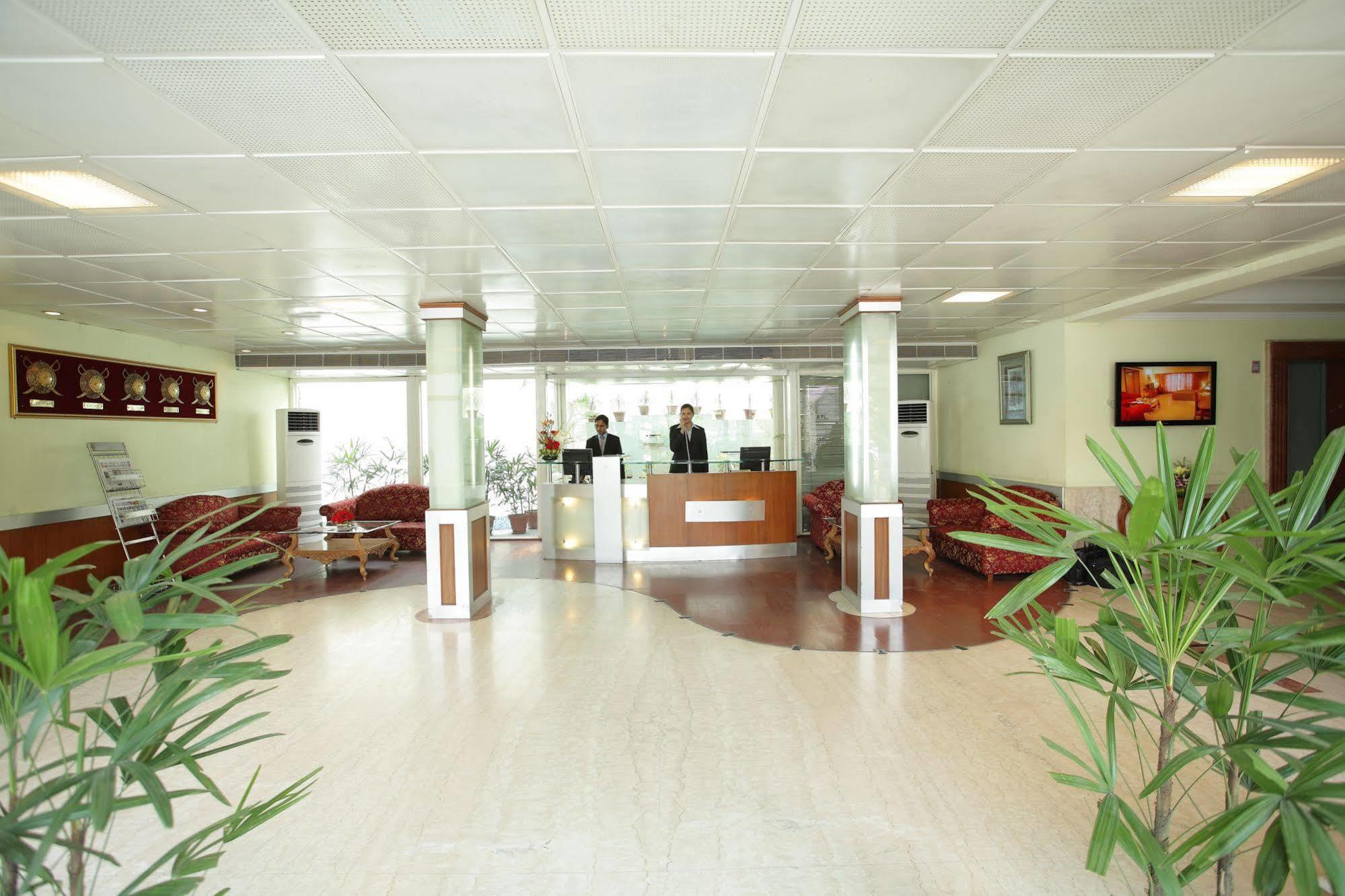 Hotel Om Tower Jaipur Exteriör bild